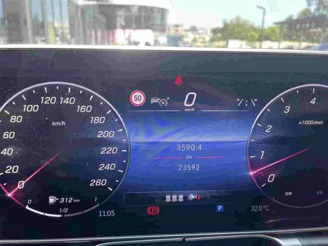 Mercedes-Benz S-Class — Фото автомобиля 22