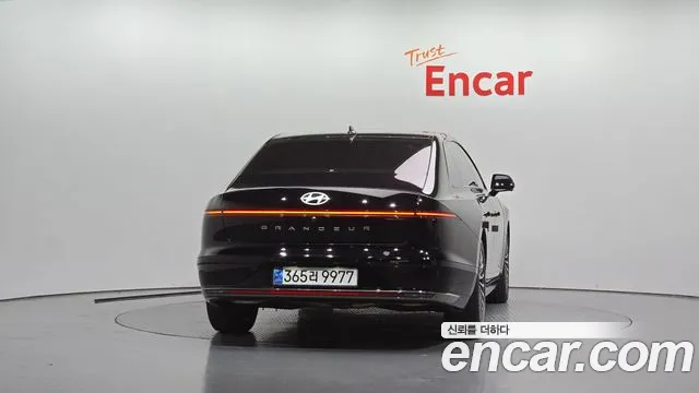 Hyundai Grandeur GN7 — Фото автомобиля 4