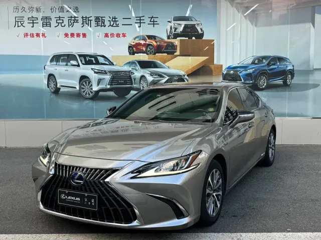 Lexus ES — Фото автомобиля 2