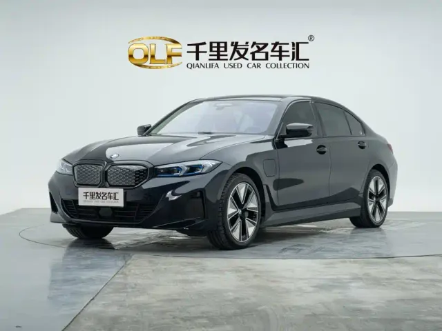 Фотография автомобиля — BMW i3