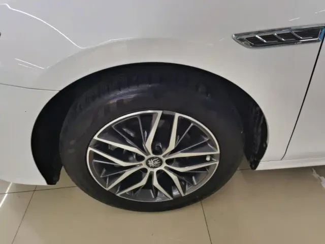BYD Qin PLUS — Фото автомобиля 22