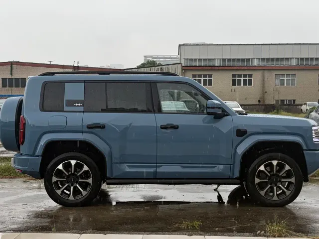 BYD FangChengBao Leopard 5 — Фото автомобиля 7
