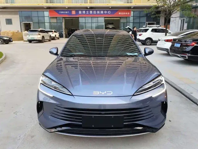 BYD Seal — Фото автомобиля 2