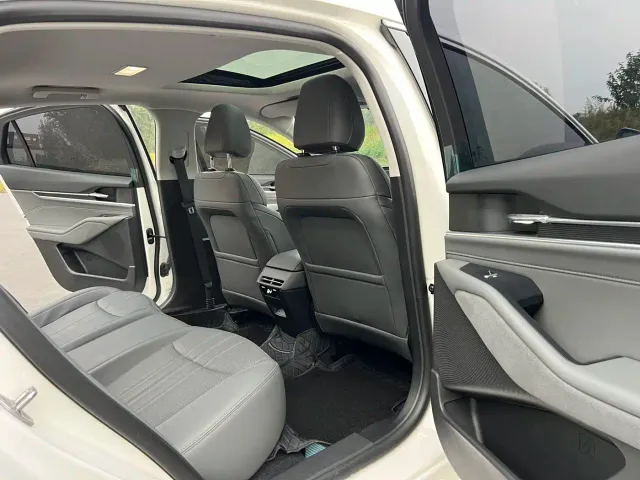 Ford Mondeo — Фото автомобиля 16