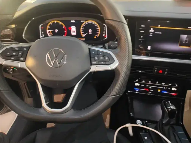Volkswagen Passat — Фото автомобиля 9
