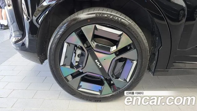 Kia EV3 — Фото автомобиля 5