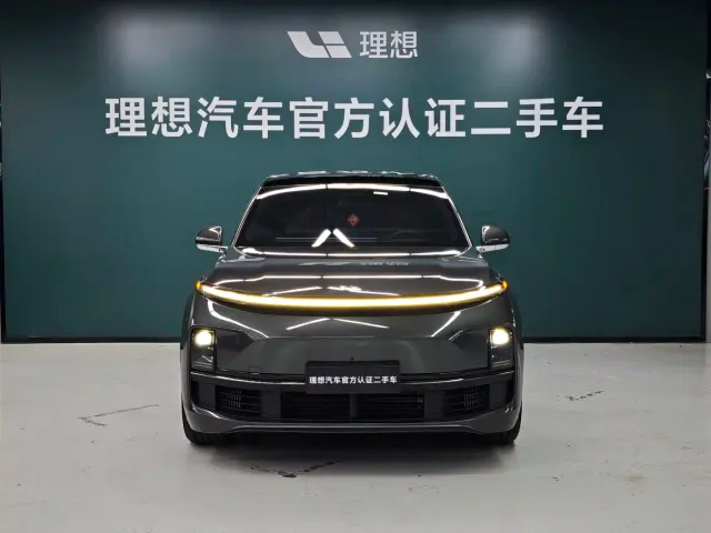 Li Auto L8 — Фото автомобиля 2