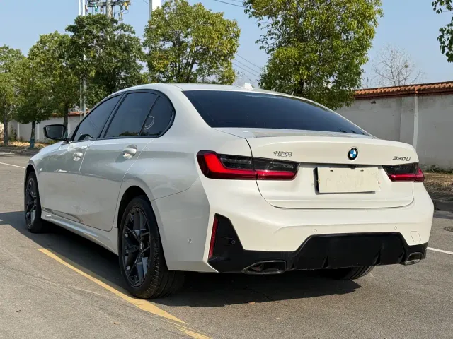 BMW 3 Series — Фото автомобиля 9