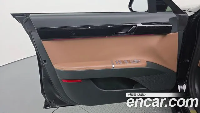 Hyundai Grandeur GN7 — Фото автомобиля 13