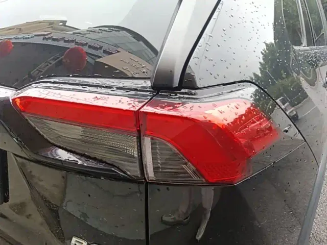 Toyota RAV4 — Фото автомобиля 7