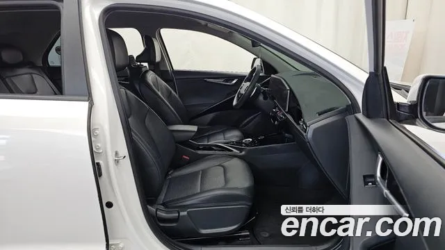 Kia Niro Niro (New) — Фото автомобиля 11