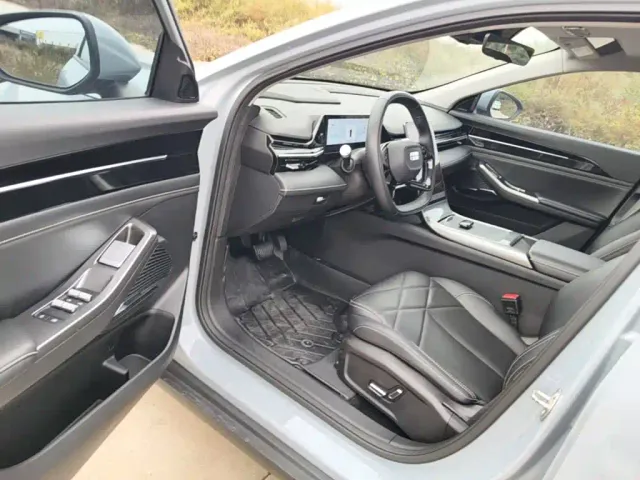 Geely Galaxy L6 — Фото автомобиля 15