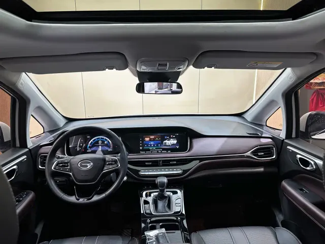 GAC Trumpchi M6 — Фото автомобиля 7