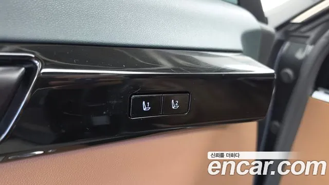 Hyundai Grandeur GN7 — Фото автомобиля 30