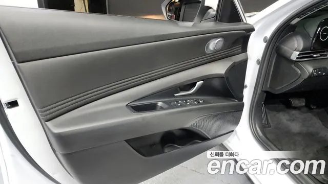 Hyundai AVANTE Avante (CN7) — Фото автомобиля 24