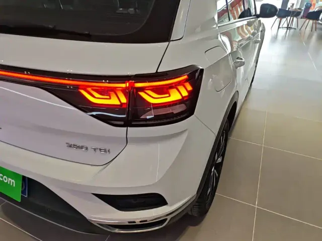 Volkswagen T-Roc — Фото автомобиля 7