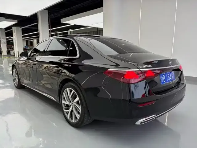 Mercedes-Benz E-Class — Фото автомобиля 10