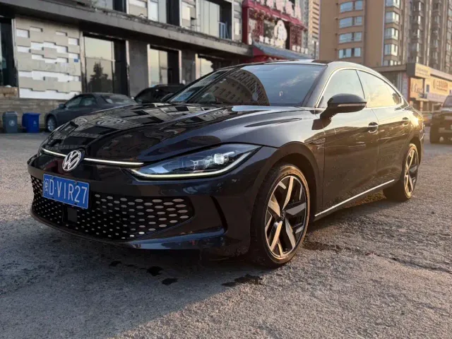 Фотография автомобиля — Volkswagen Lamando