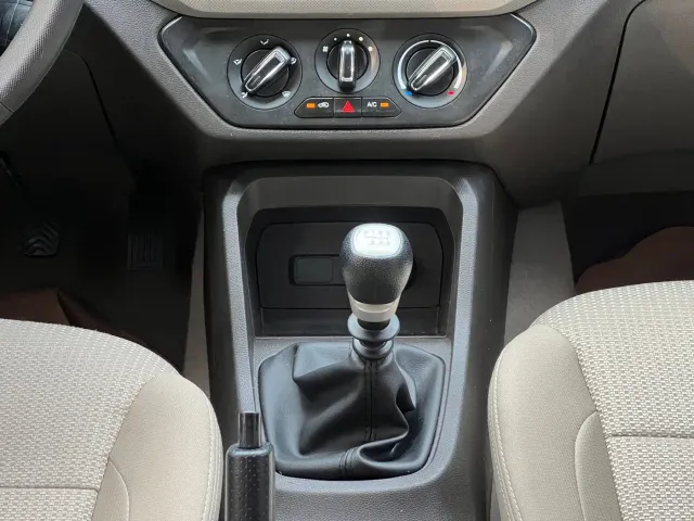 Wuling Hongguang — Фото автомобиля 20
