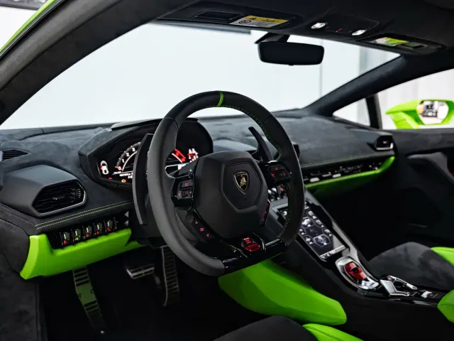 Lamborghini Huracan — Фото автомобиля 13