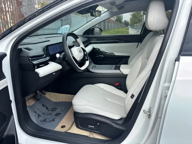 Geely Galaxy L6 — Фото автомобиля 4