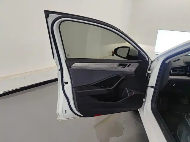 Volkswagen Sagitar — Фото автомобиля 7