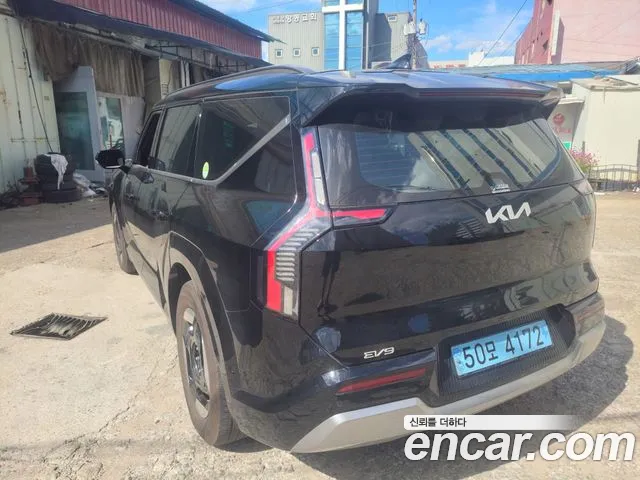 Kia EV9 — Фото автомобиля 6