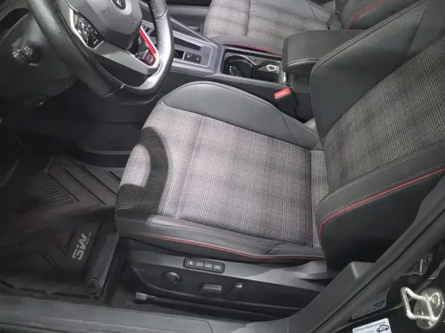 Volkswagen Golf GTI — Фото автомобиля 9