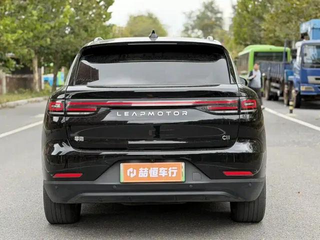 Leapmotor C11 — Фото автомобиля 3