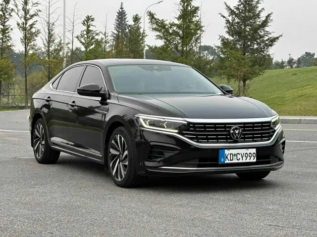 Volkswagen Passat — Фото автомобиля 3