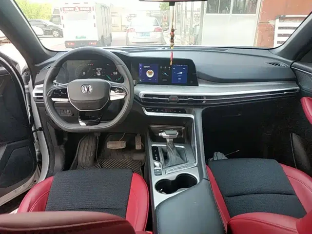 Changan CS35 Plus — Фото автомобиля 9