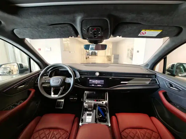 Audi SQ7 — Фото автомобиля 13
