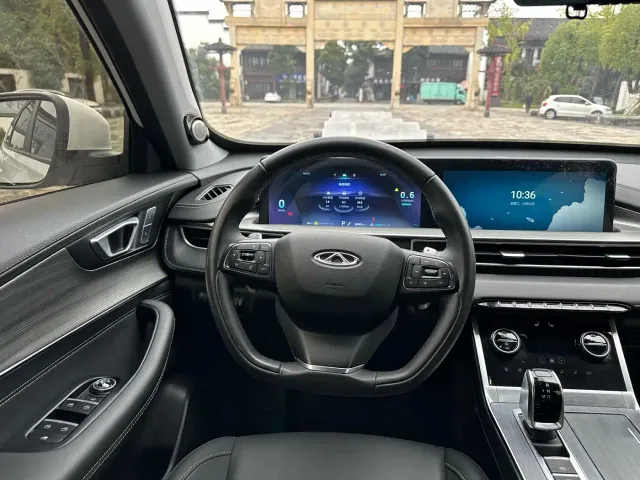 Chery Tiggo 8 — Фото автомобиля 11