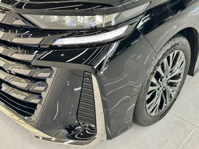 Toyota Vellfire — Фото автомобиля 11