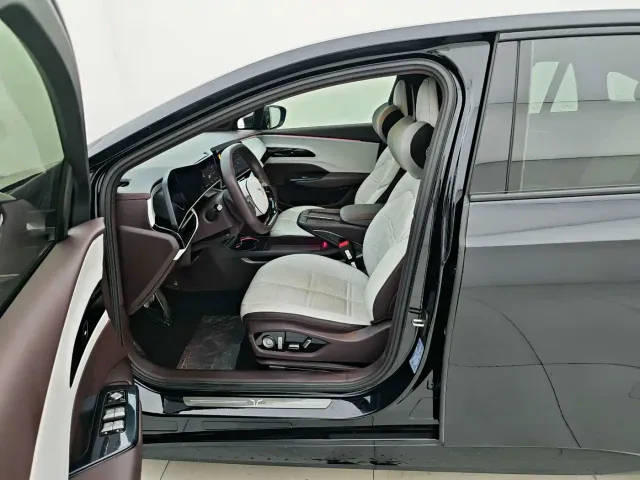 Hongqi EH7 — Фото автомобиля 11