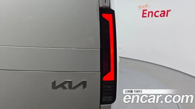 Kia PV5 — Фото автомобиля 8