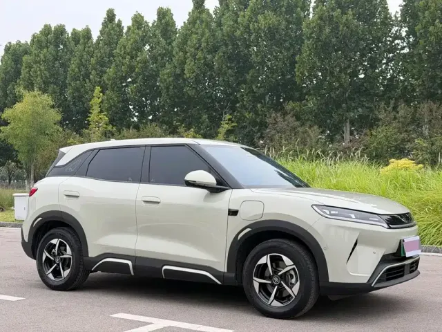 BYD Yuan UP — Фото автомобиля 3
