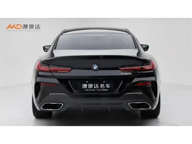 BMW 8 Series — Фото автомобиля 4