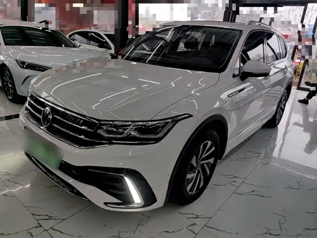 Фотография автомобиля — Volkswagen Tiguan L PHEV