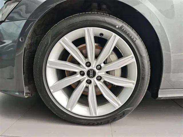 Audi A6L — Фото автомобиля 16
