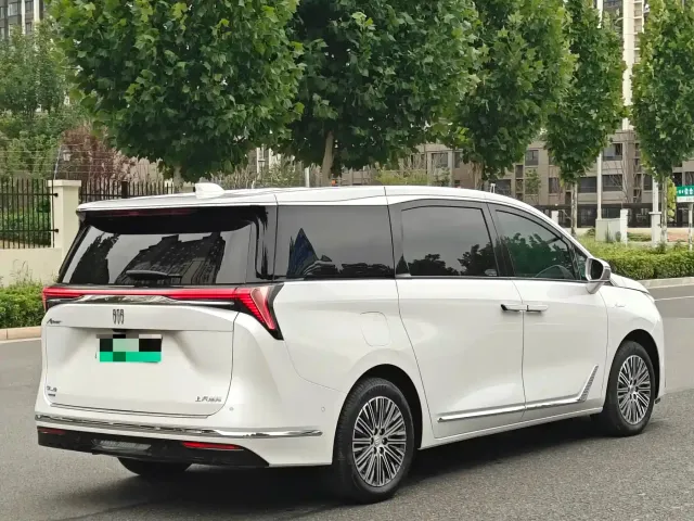 Buick Buick GL8 New Energy 2024 Landglory Luxury Edition 7-Seater — Фото автомобиля 20