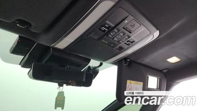 Toyota Alphard — Фото автомобиля 22