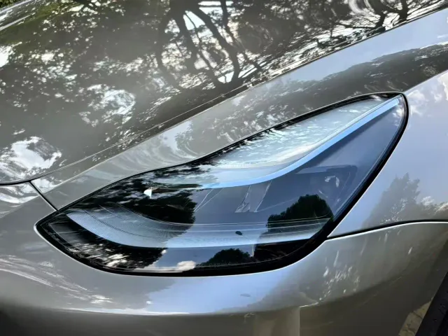 Tesla Model Y — Фото автомобиля 18