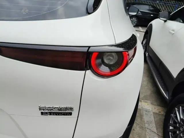 Mazda CX-30 EV — Фото автомобиля 7