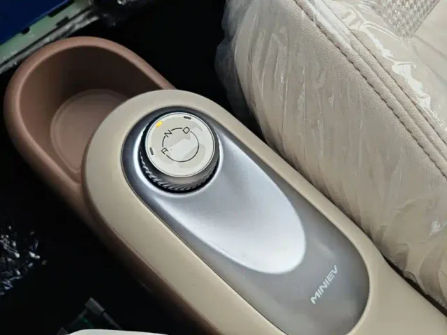Wuling Hongguang Mini EV — Фото автомобиля 13