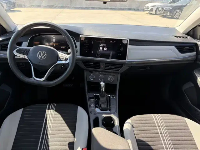Volkswagen Bora — Фото автомобиля 9
