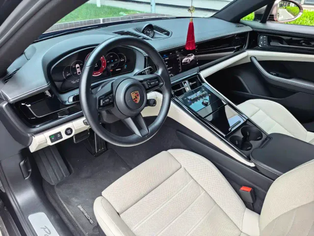 Porsche Panamera — Фото автомобиля 7
