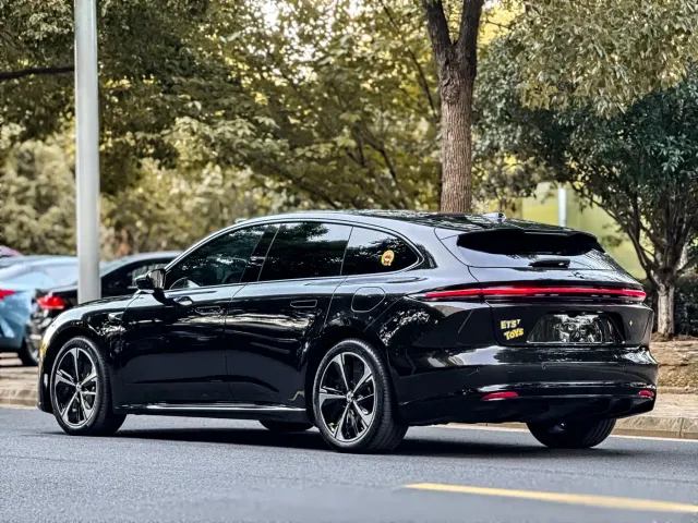 Nio ET5 Touring — Фото автомобиля 5