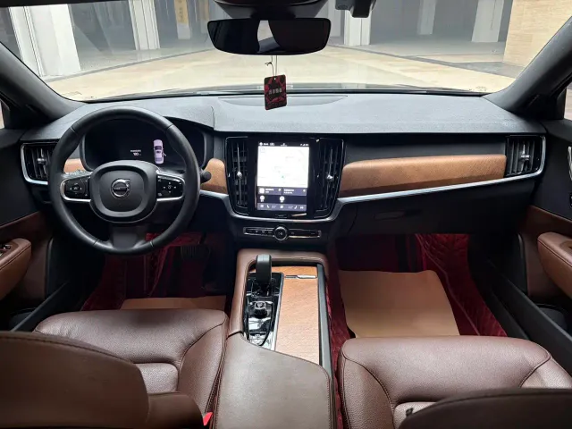 Volvo S90 — Фото автомобиля 7