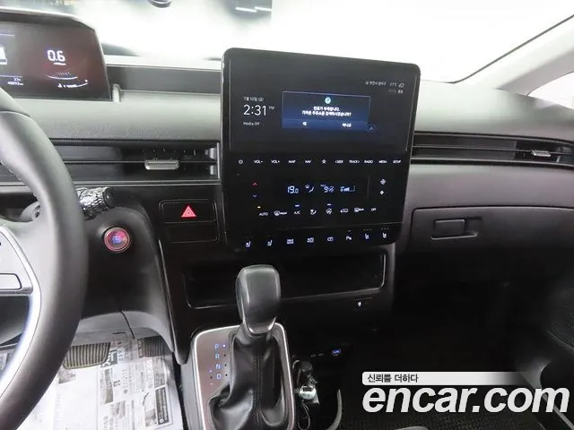 Hyundai Staria Staria — Фото автомобиля 9